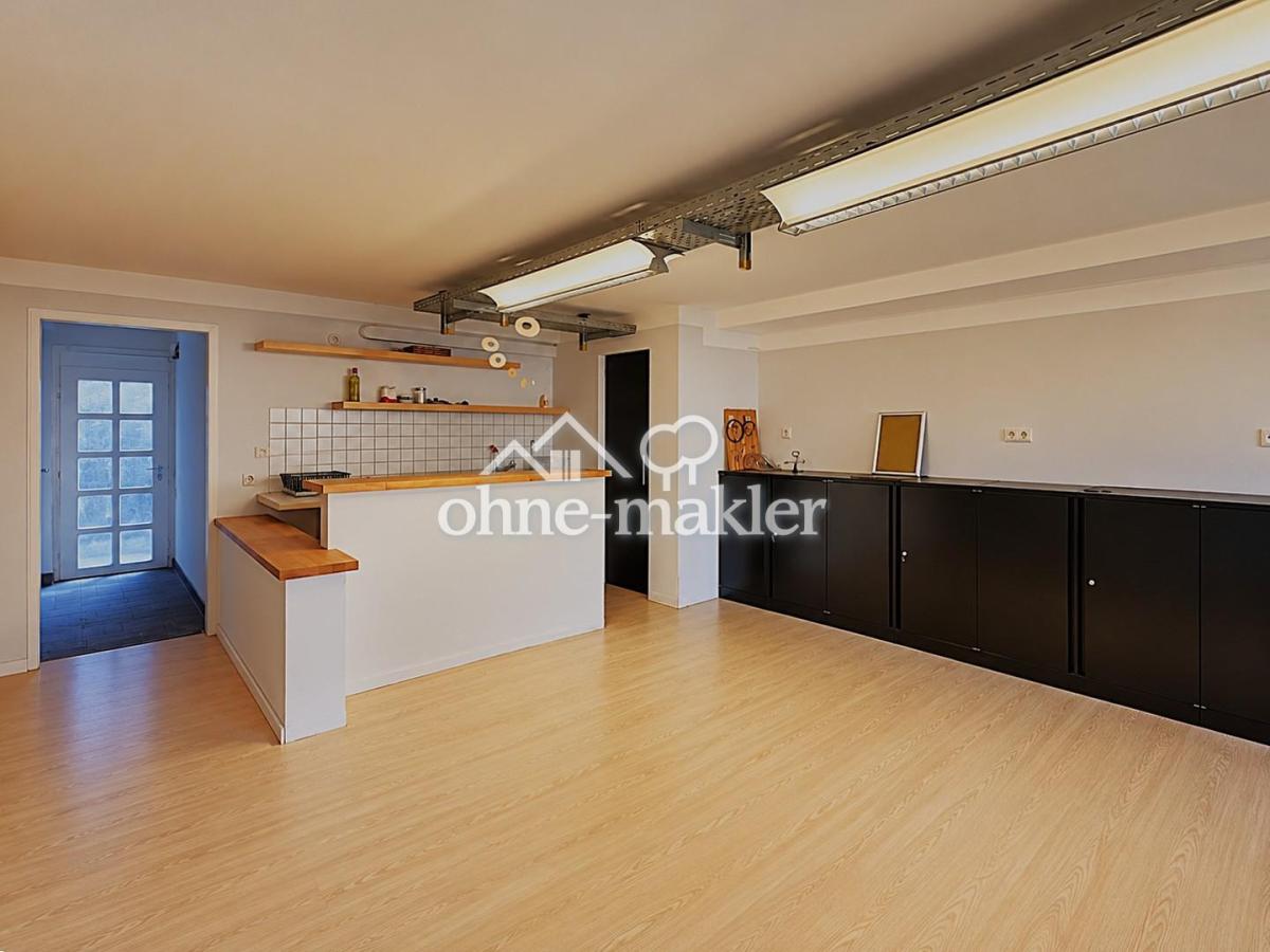 Büro 1 Untergeschoß mit Zugang