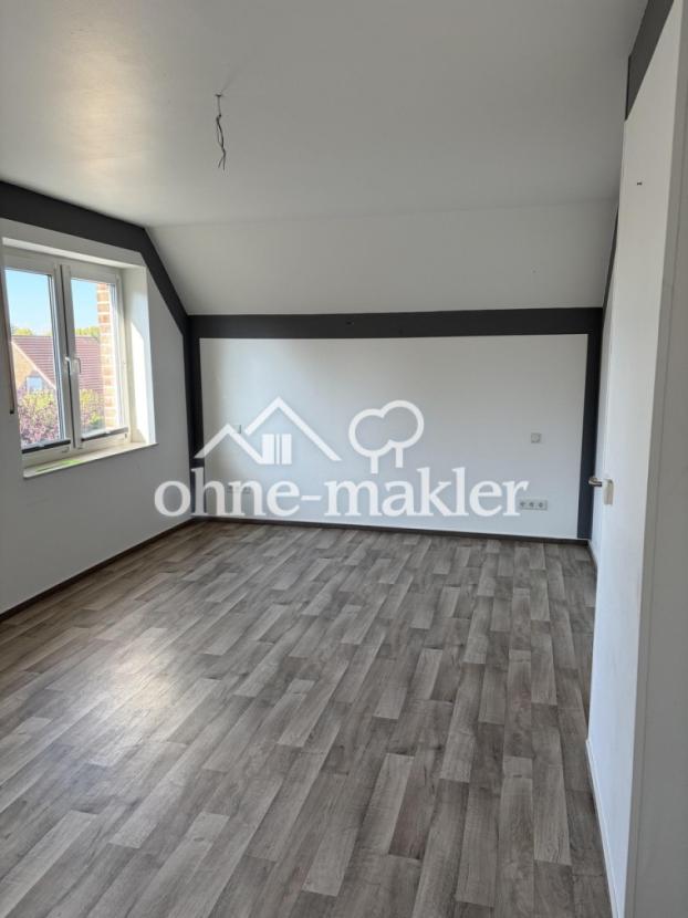 Eltern-Schlafzimmer DG