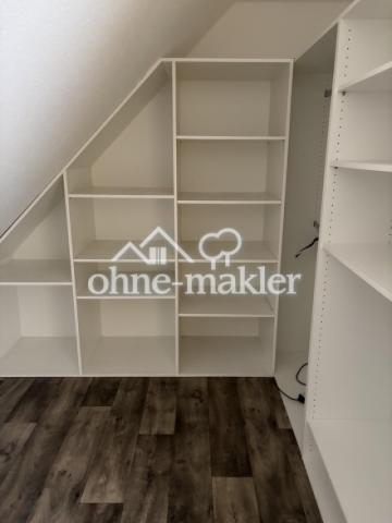Begehbarer Kleiderschrank