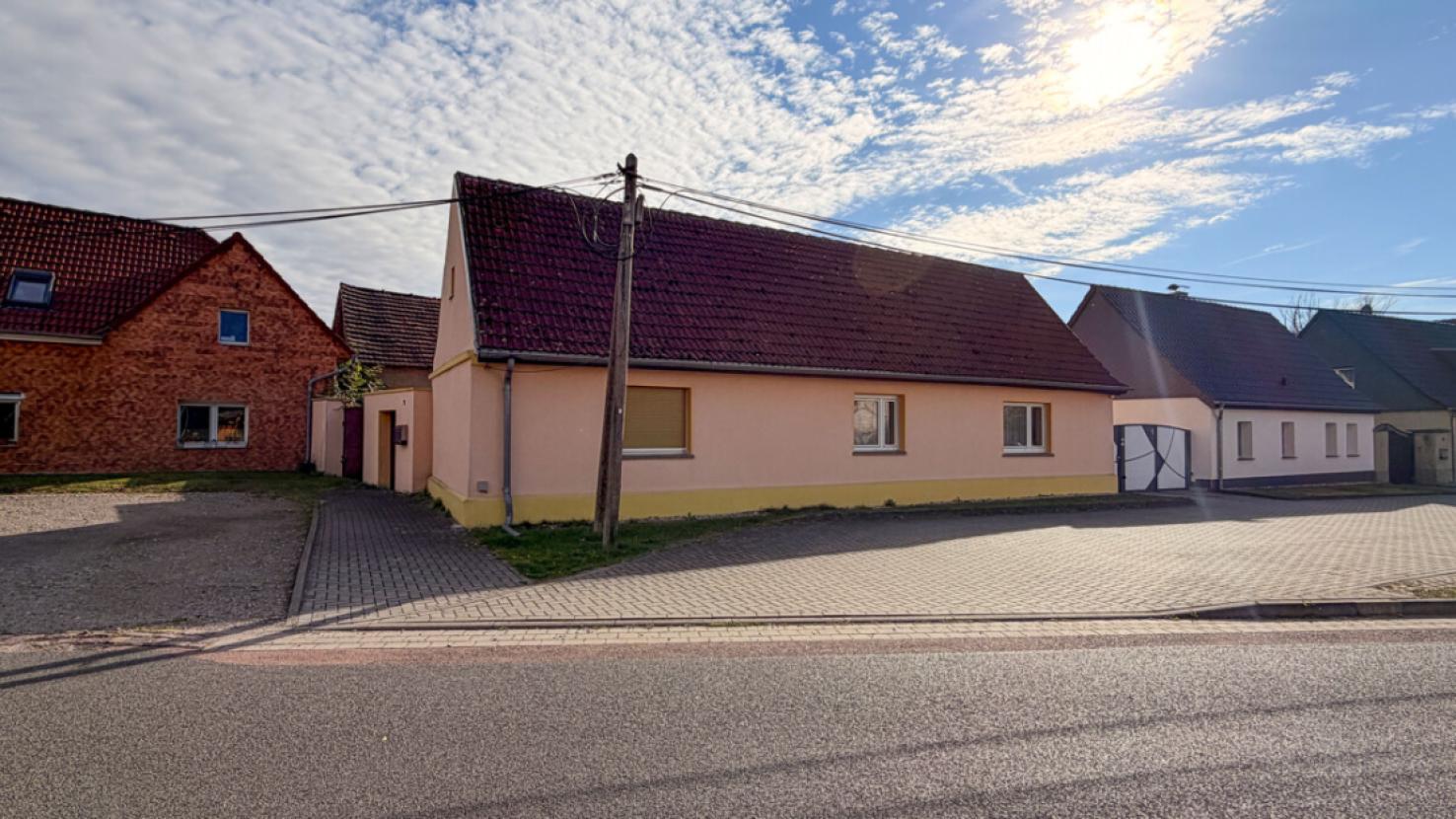 Straßenansicht