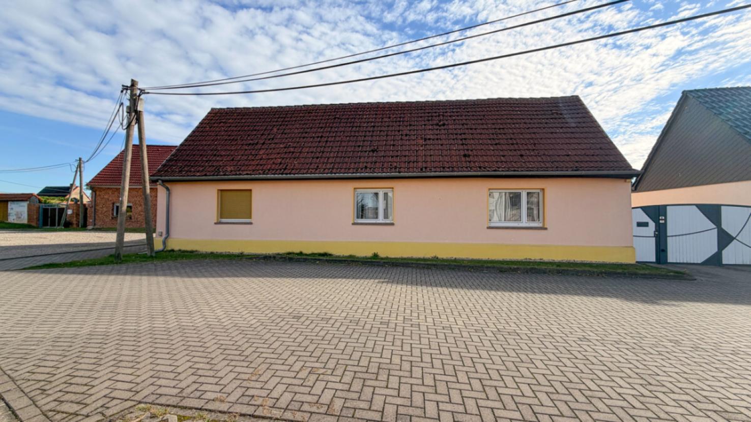 Straßenansicht