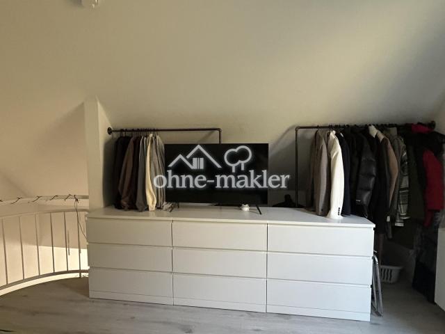 Offener Kleiderschrank