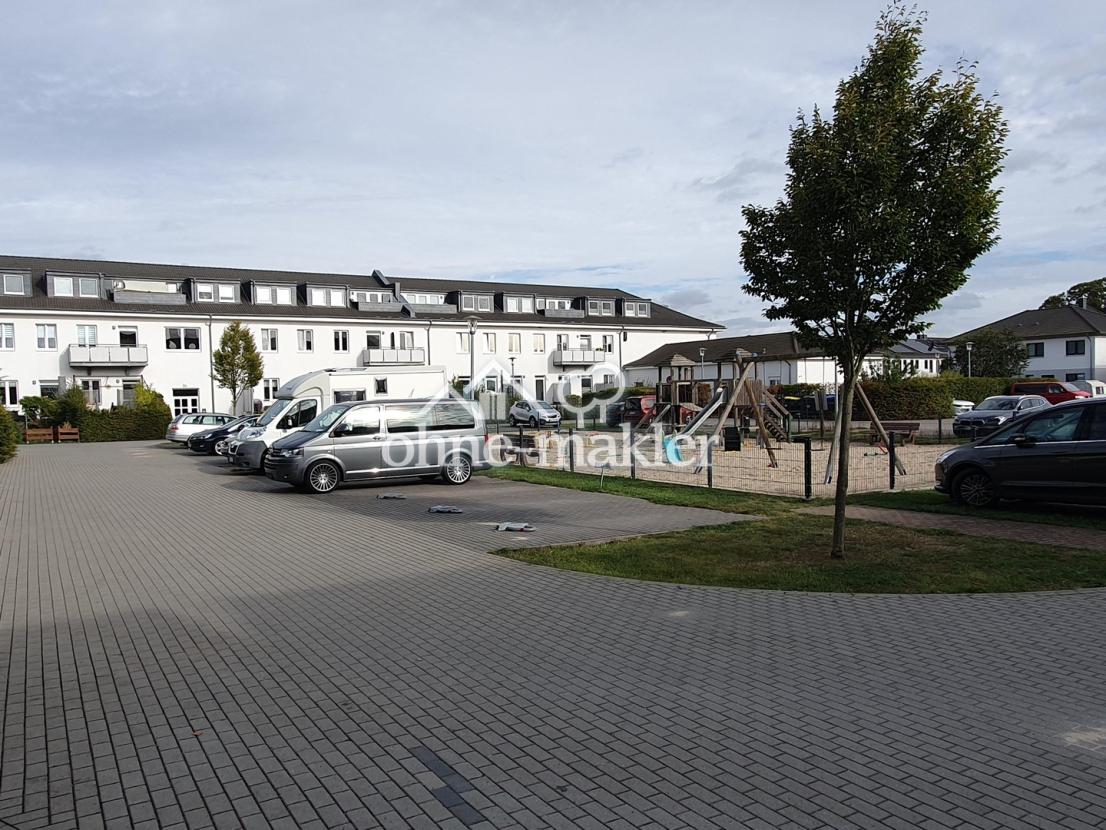Wohnanlage innen 2 Spielplatz