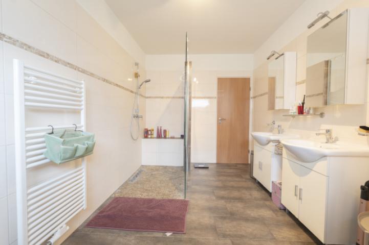 Badezimmer Erdgeschoss