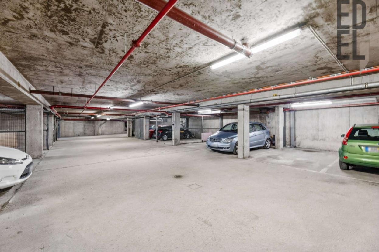 Tiefgaragenstellplatz