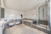 Badezimmer im Obergeschoss