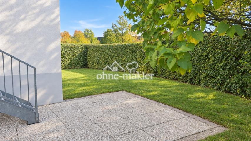 Terrasse mit Garten