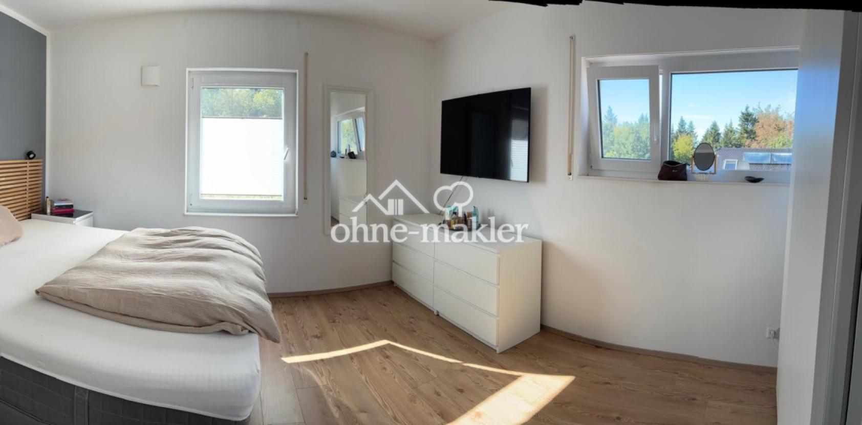 Schlafzimmer Eltern OG