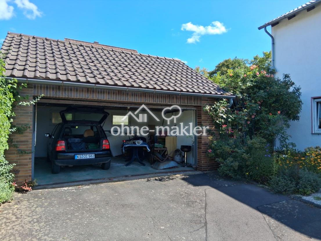 Doppelgarage mit Spitzboden