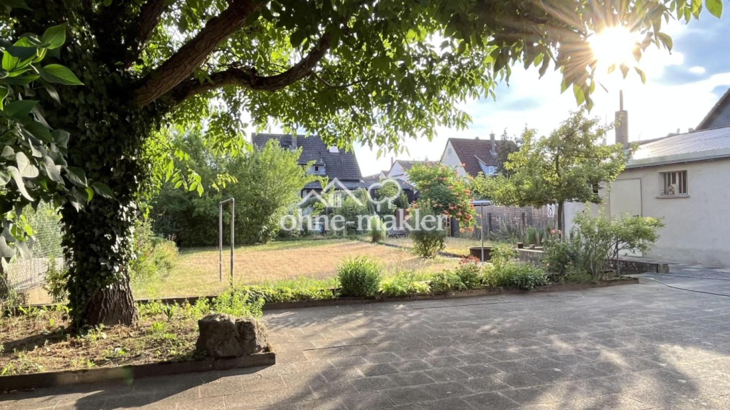 Ansicht vom Hof in den Garten
