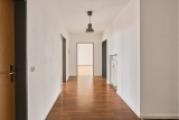Freundlicher, zentraler Wohnungsflur