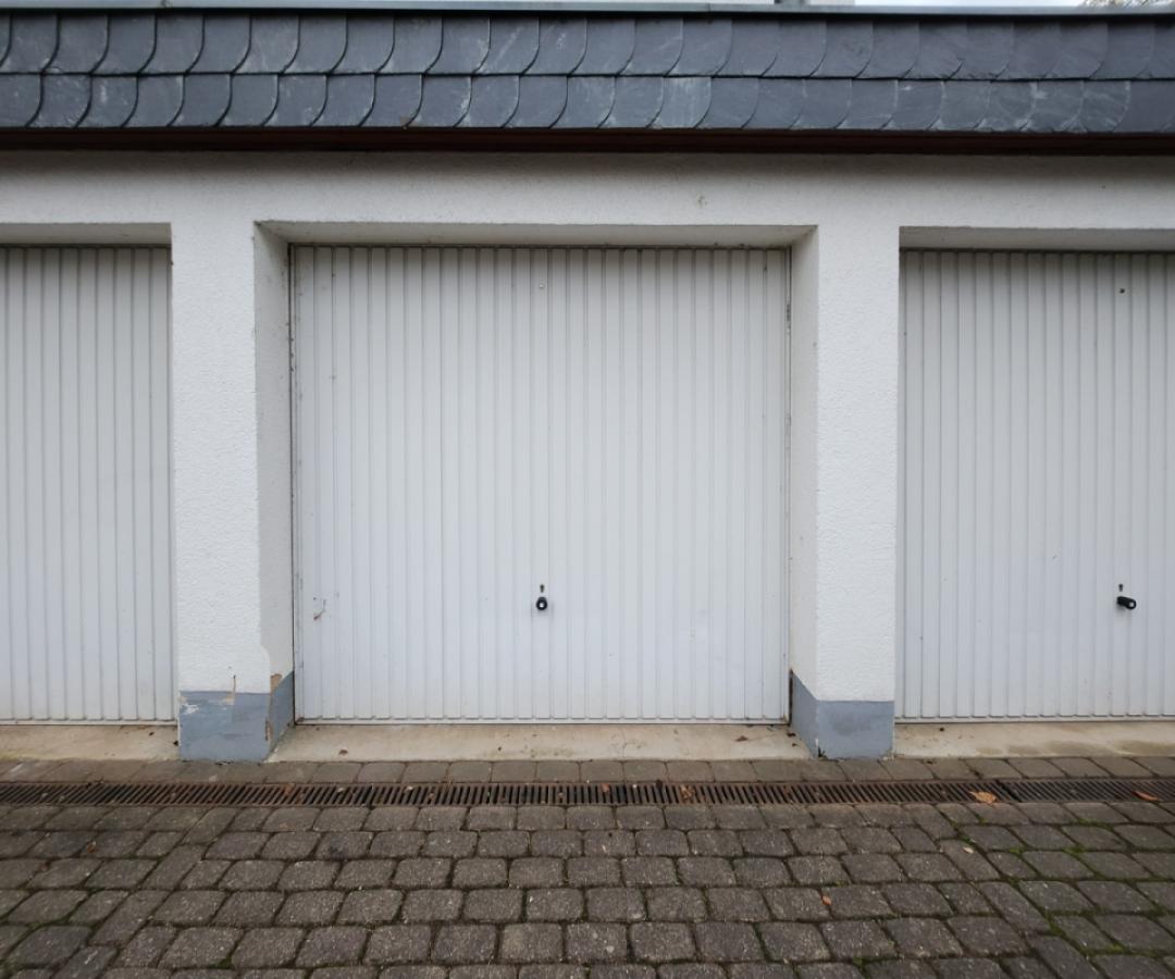 10 Garage