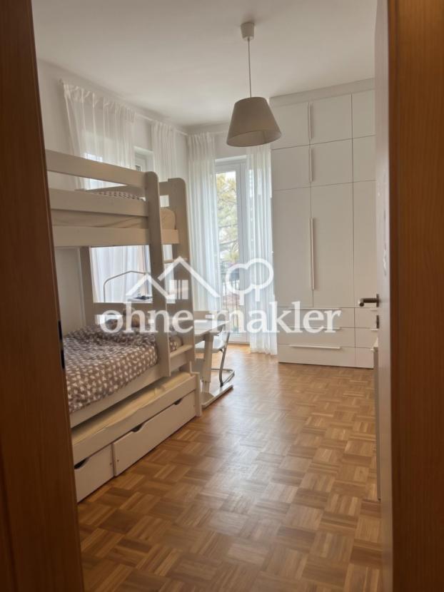 Kinderzimmer 1 (Ecke)
