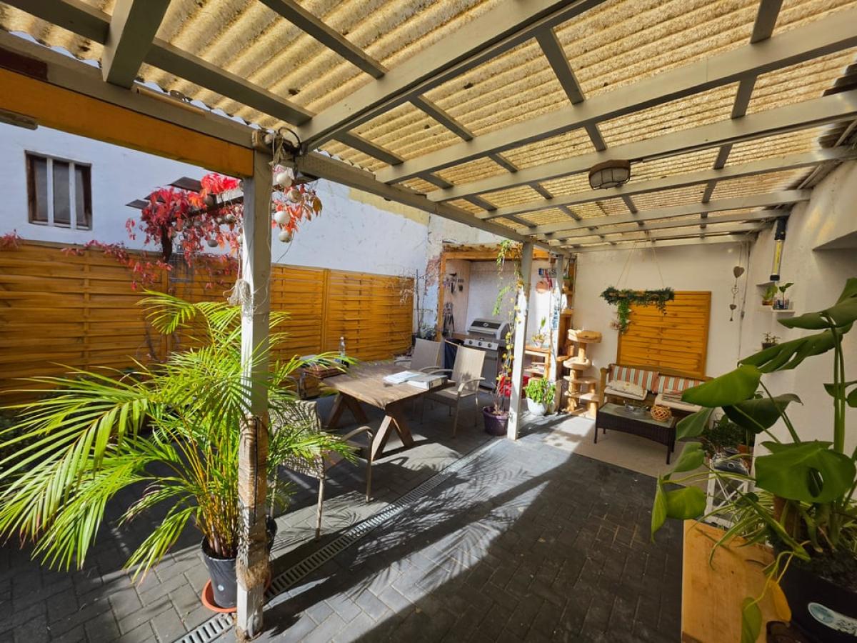 Hauptwohnung Terrasse