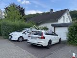 Garage und Stellplätze