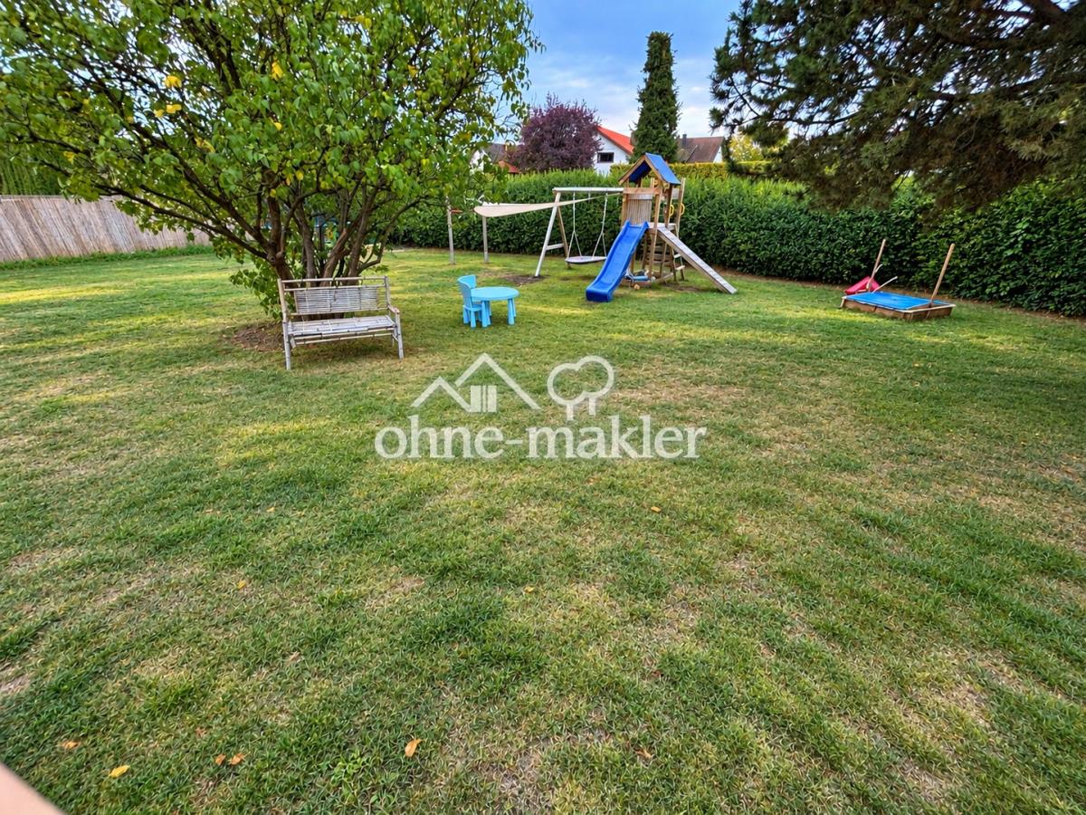 Großer Garten mit Spielmöglic