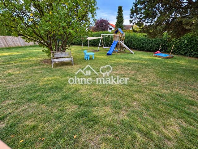 Großer Garten mit Spielmöglic