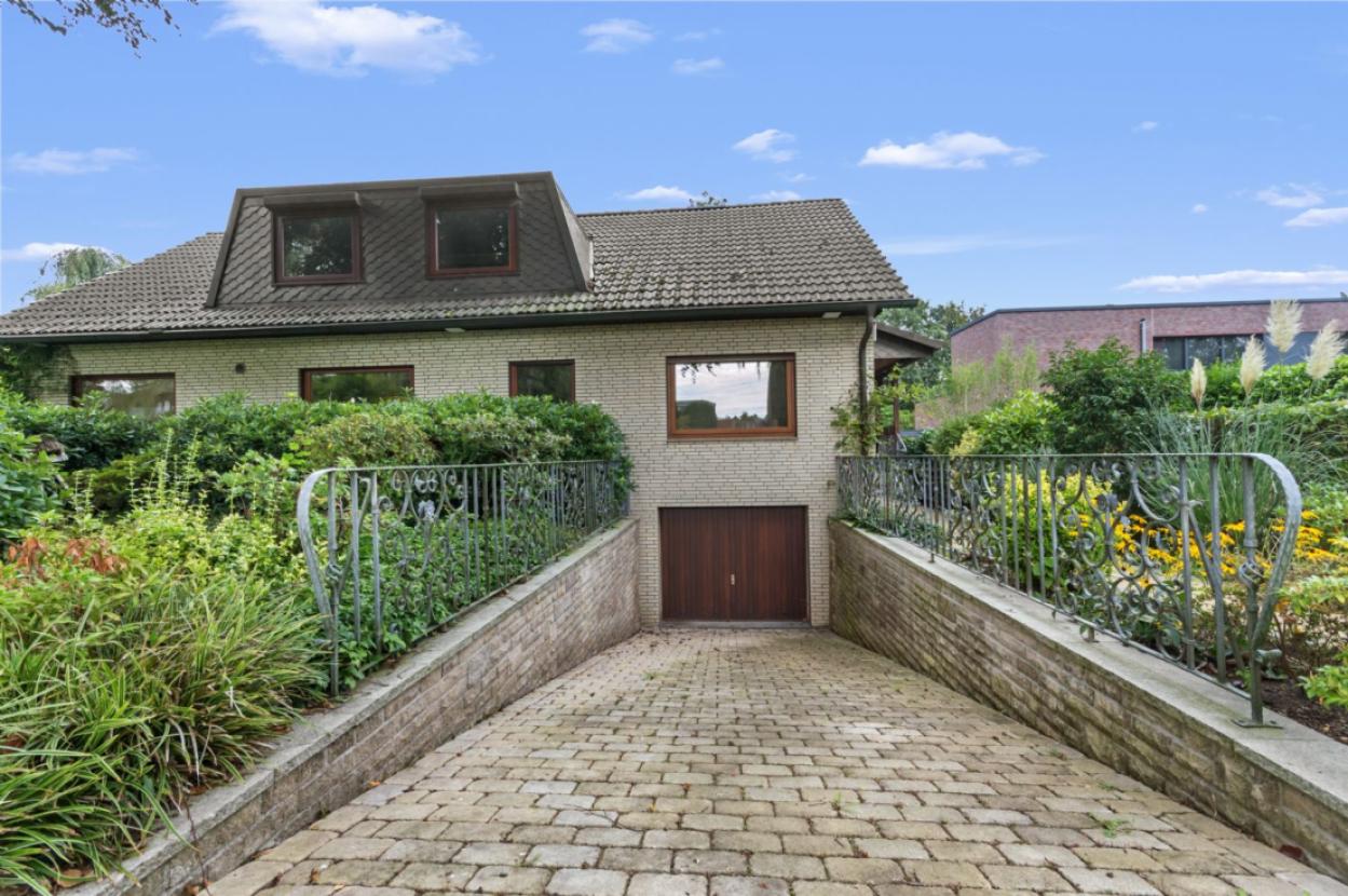 Garagenzufahrt des Hauses