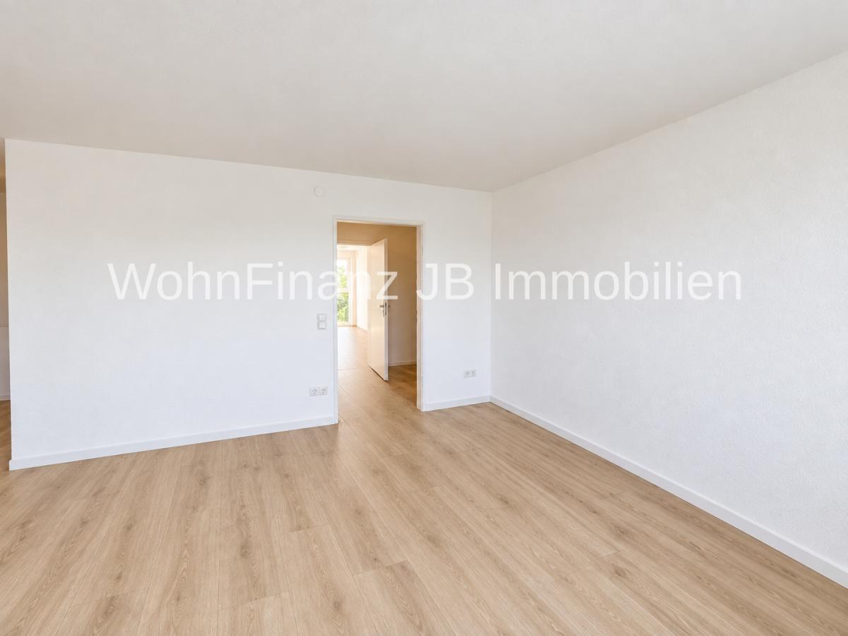 KI-bearbeitete Visualisierung Wohn-/Schlafzimmer nach geplanter Fertigstellung