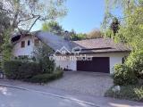 Vorderansicht mit Garage