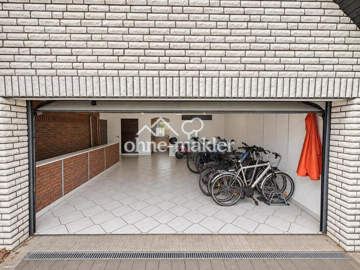 Stellplatz und Fahrradbereich