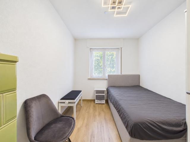 Minimalistisches Schlafzimmer