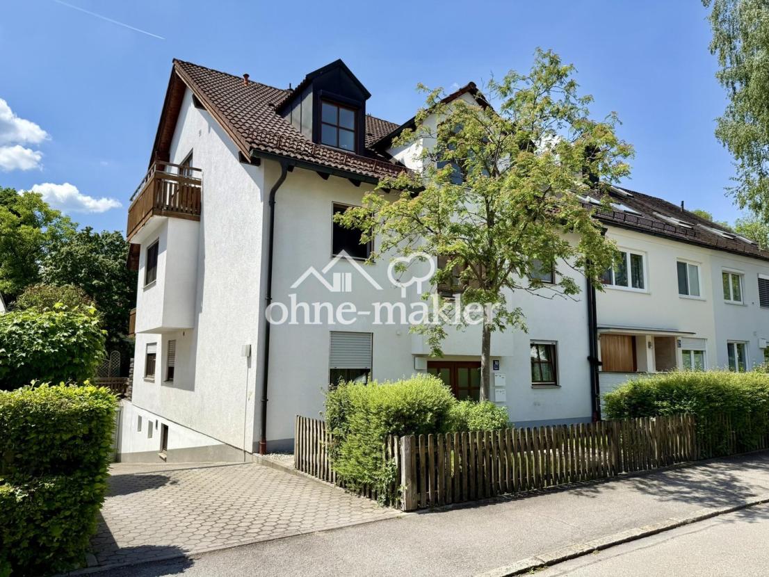 Tiefgaragenabfahrt am Haus