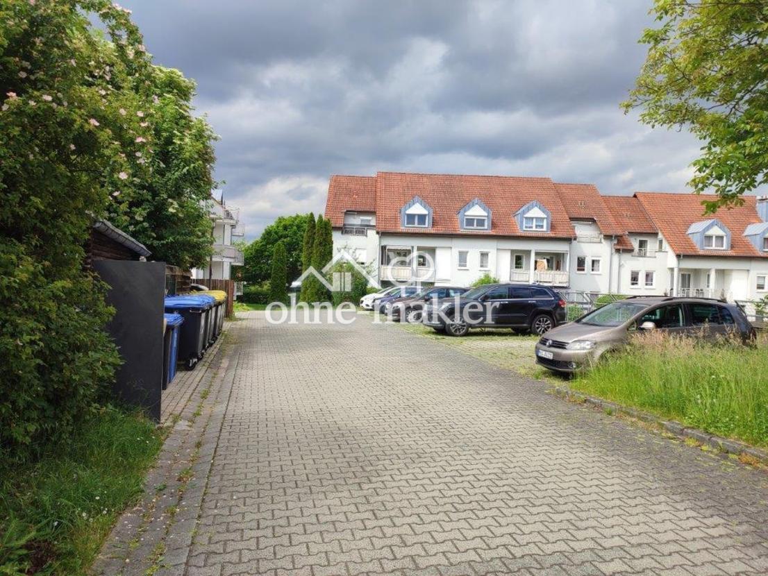 PKW Stellplätze im Innenhof