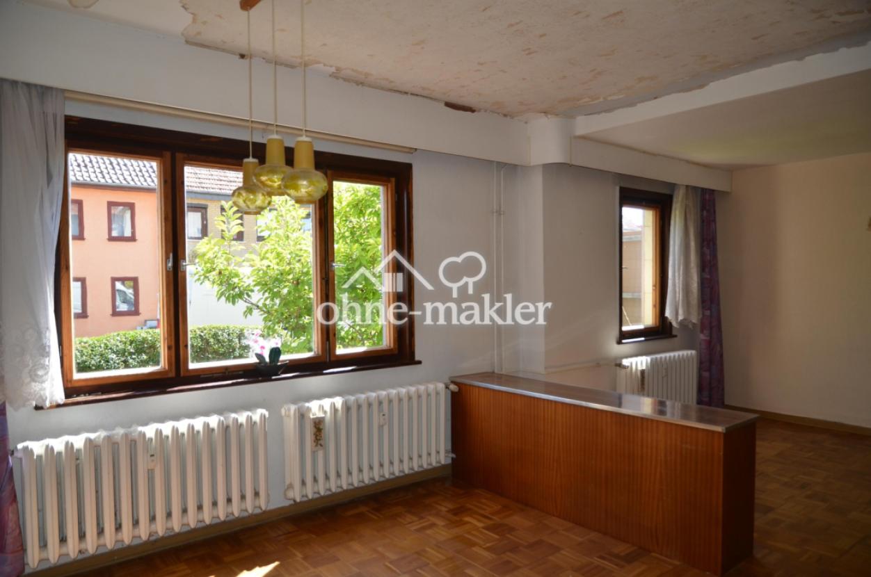 Wohnraum mit Parkett EG