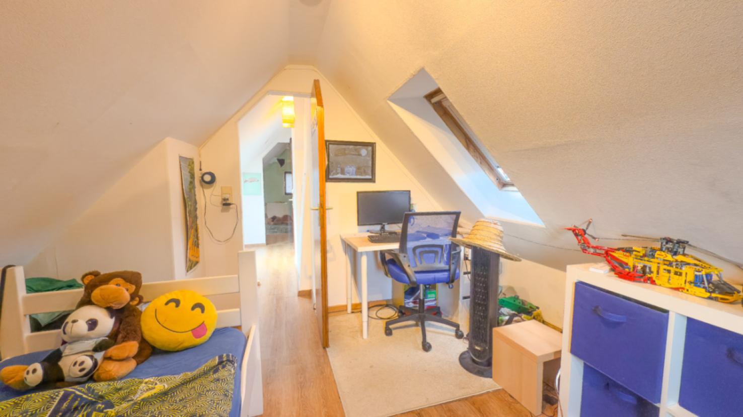 Schlafzimmer 2 DG