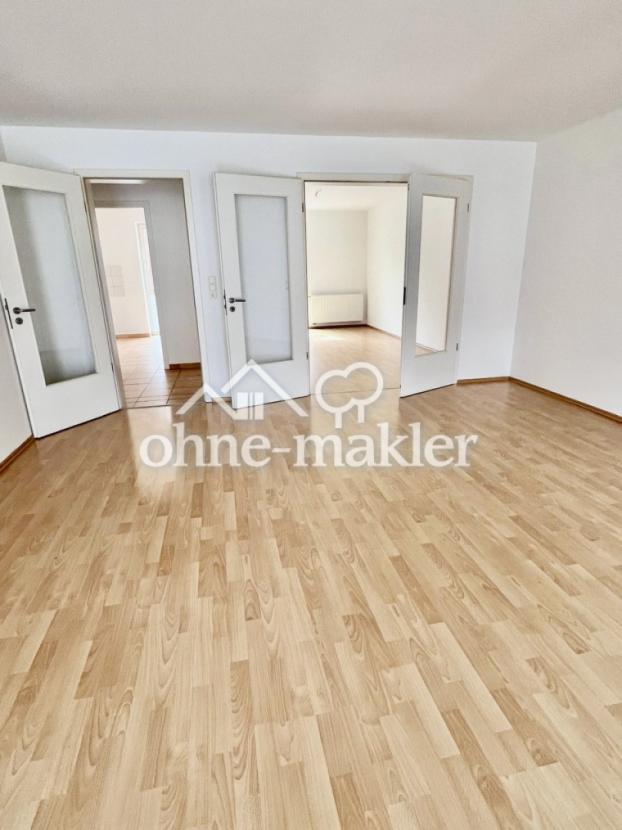 Wohnzimmer zum Esszimmer