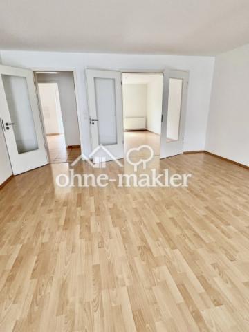 Wohnzimmer zum Esszimmer
