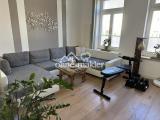 EG: Wohnzimmer mit Stuck
