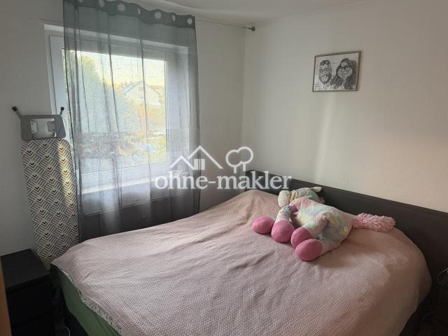 8 - Schlafzimmer bewohnt