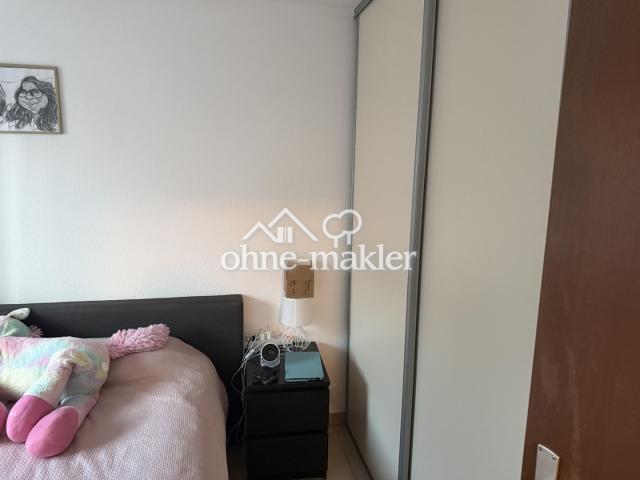 9 - Schlafzimmer mit Schrank