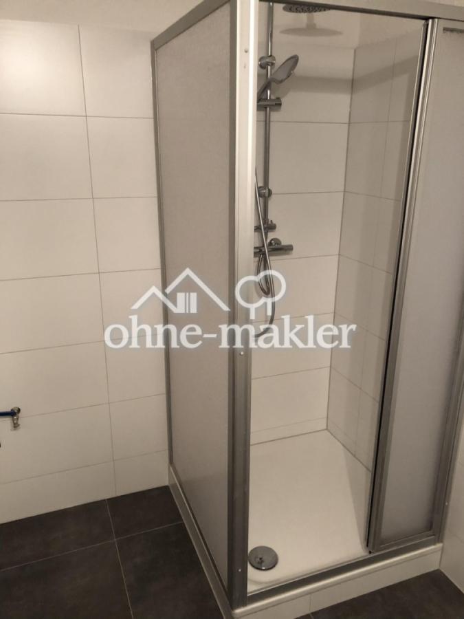 15 - Bad Dusche bewohnt