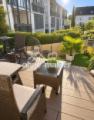 Terrasse mit Garten