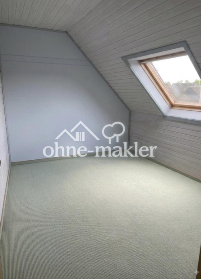 Schlafzimmer DG