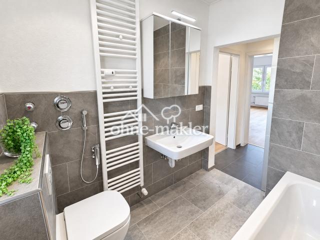 Badezimmer Ansicht 1