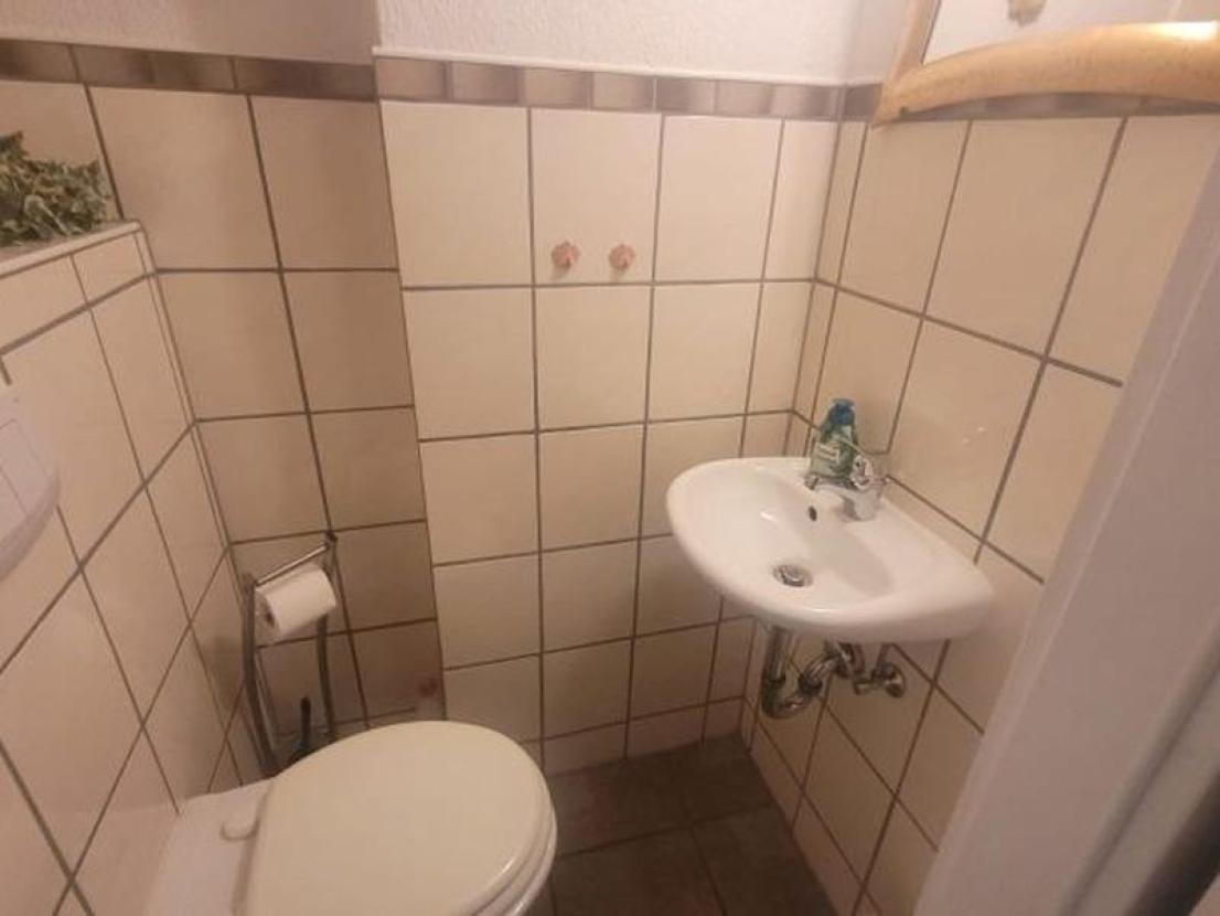 013 Pension Gäste WC im OG