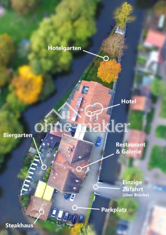 Luftbild Insel mit 3 Gebäuden