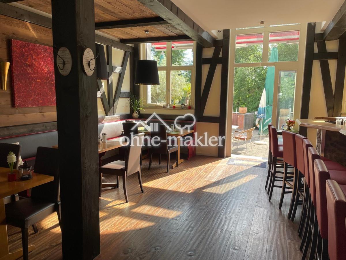 Blick auf Zugang Biergarten