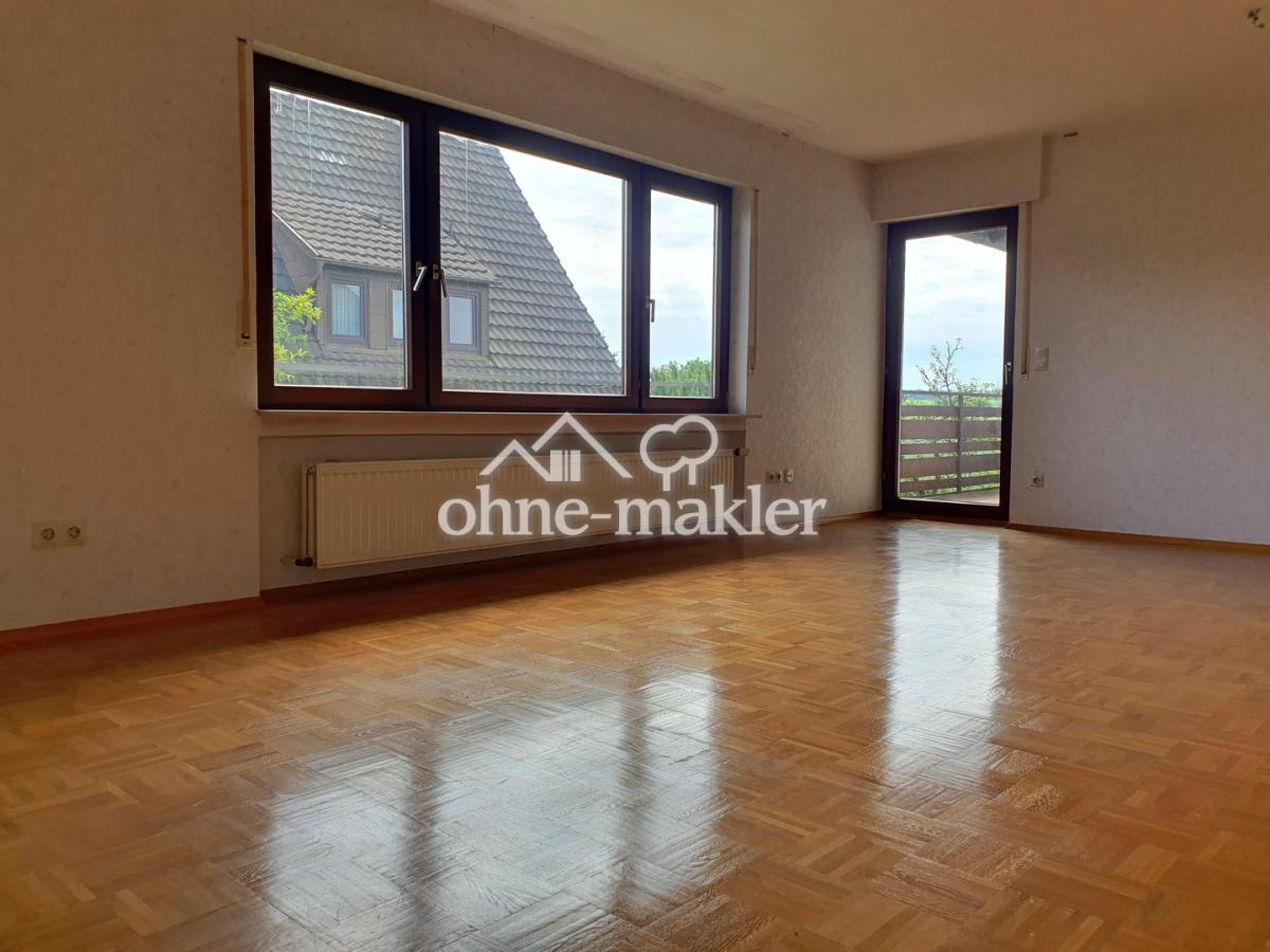 Wohnzimmer m.Balkon Süd  OG