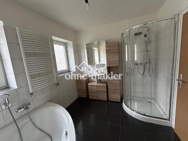 Bad mit WC Dusche Badewanne