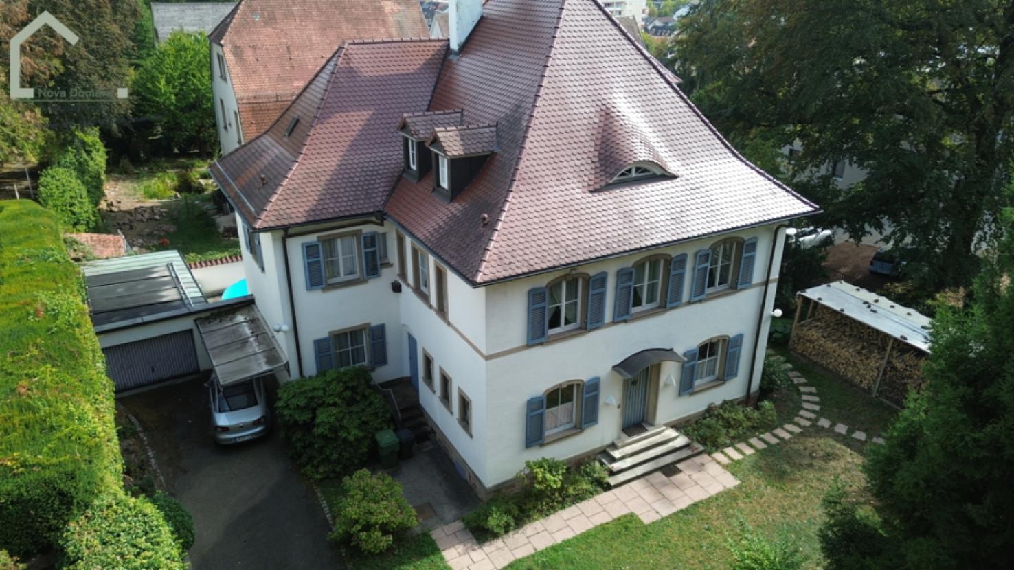 Straßenansicht