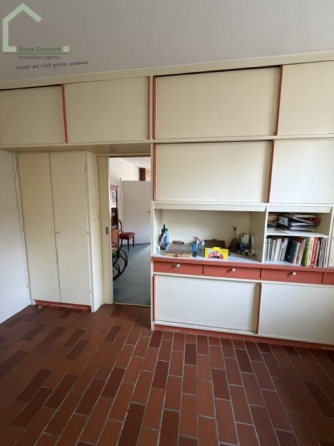 Einbauschrank als Raumtrenner zum Esszimmer/ Original