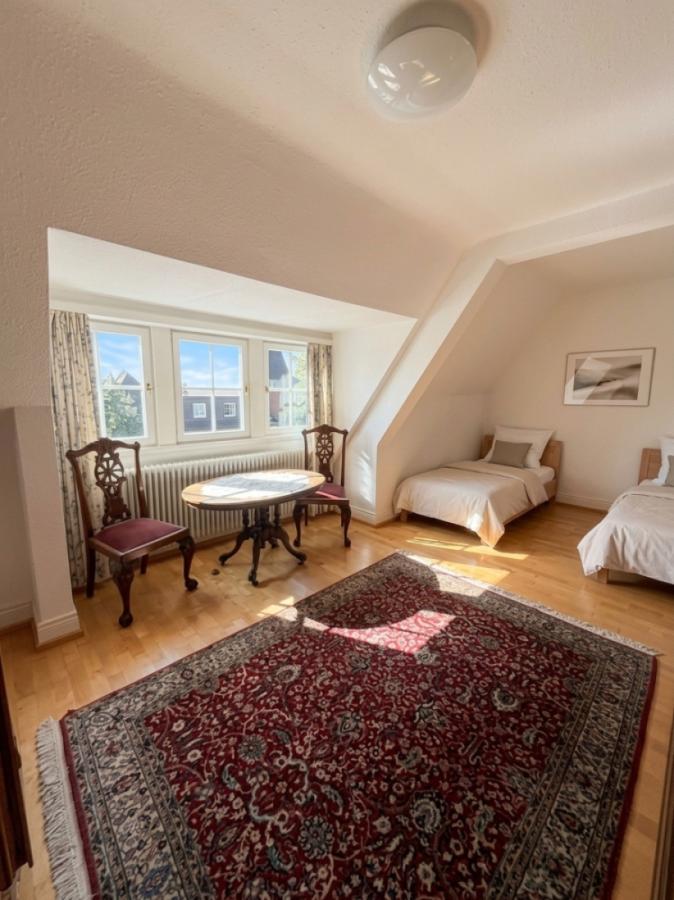 Zimmer 2 im DG - KI-generiert