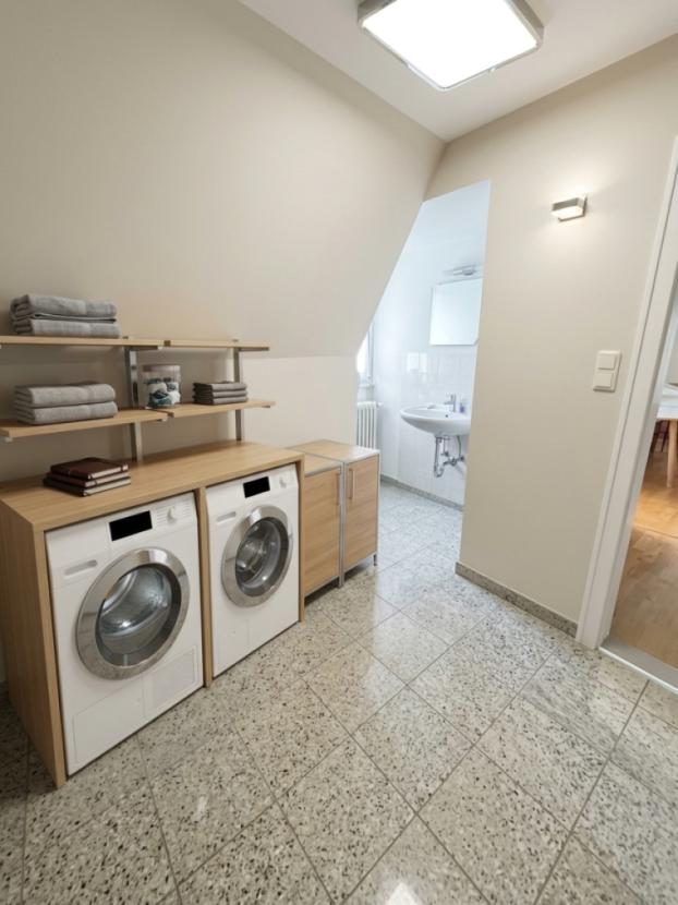 Zimmer 4 im DG - KI-generiert