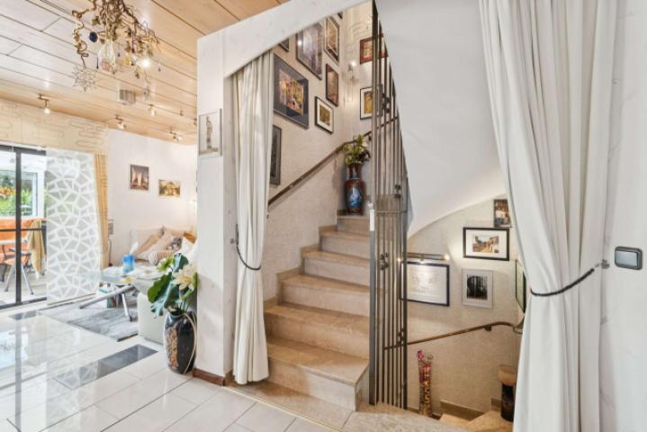 Eingangsbereich mit Treppe