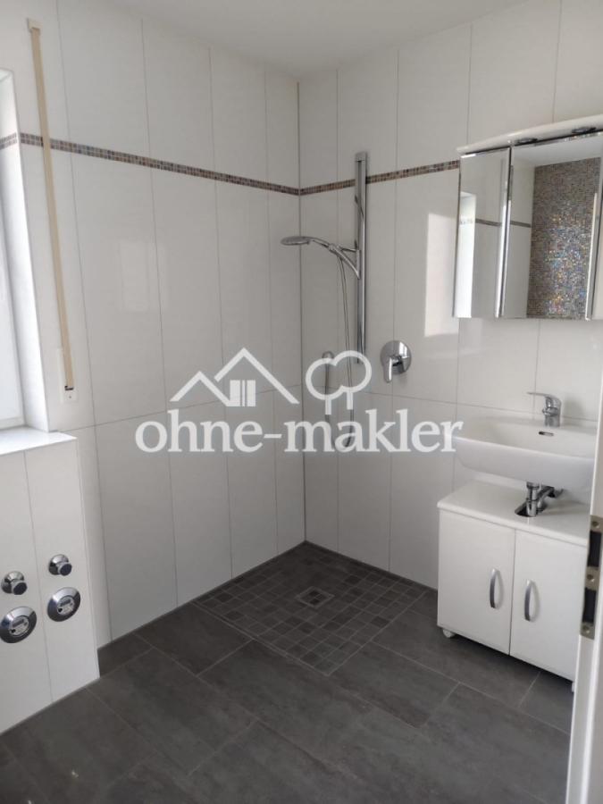 Tageslichtbad mit Dusche